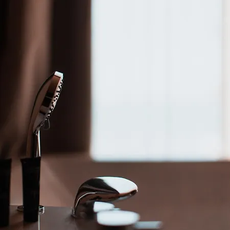 Royal G Deluxe 5* Škalngur