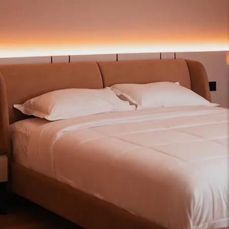 Royal G Deluxe
