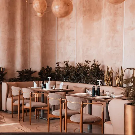 Royal G Deluxe Hotel Škalngur