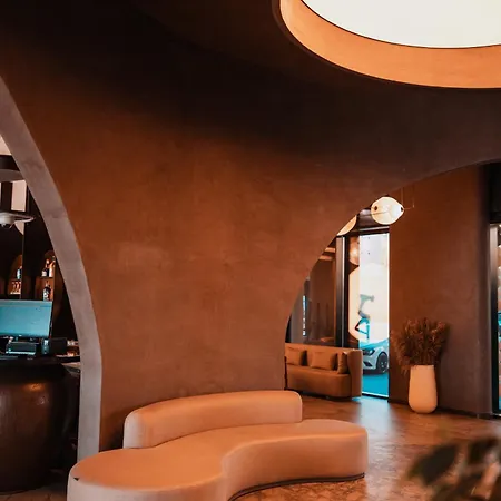 Royal G Deluxe Hotel Shkallnur
