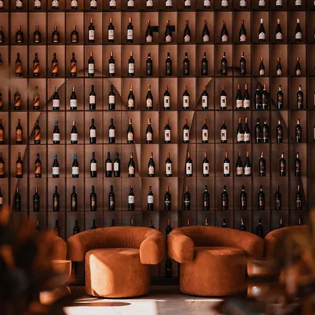 Royal G Deluxe Hotel