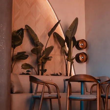 Royal G Deluxe Hotel 5*