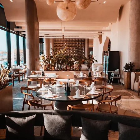 Royal G Deluxe Hotel 5*