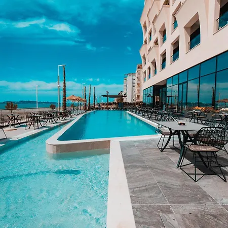 Royal G Deluxe Hotel 5*