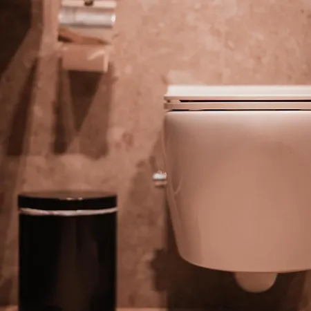 Royal G Deluxe Hotel Škalngur