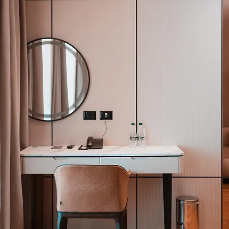 Hotel Royal G Deluxe Shkallnur