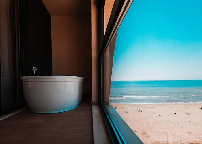 Royal G Deluxe Hotel 5*