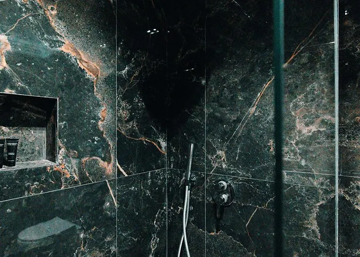 Royal G Deluxe Hotel 5*