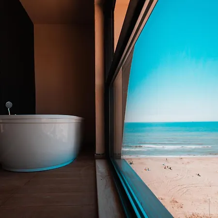 Royal G Deluxe Hotel 5*