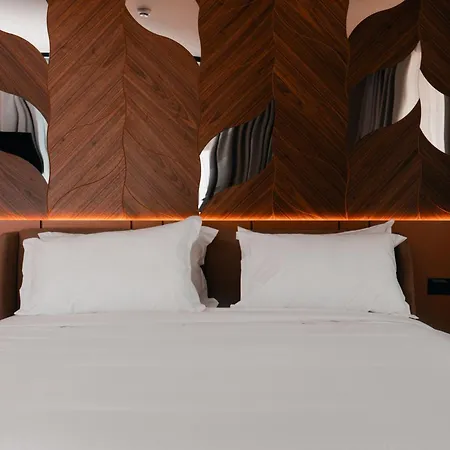 Royal G Deluxe Hotel 5*