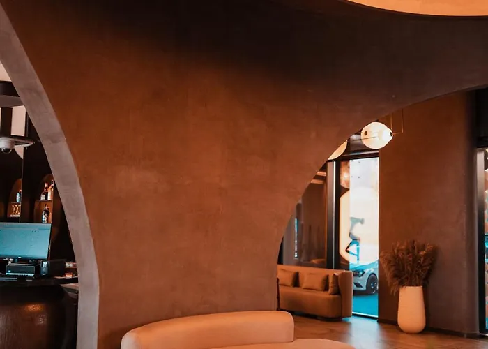 Royal G Deluxe Hotel Škalngur